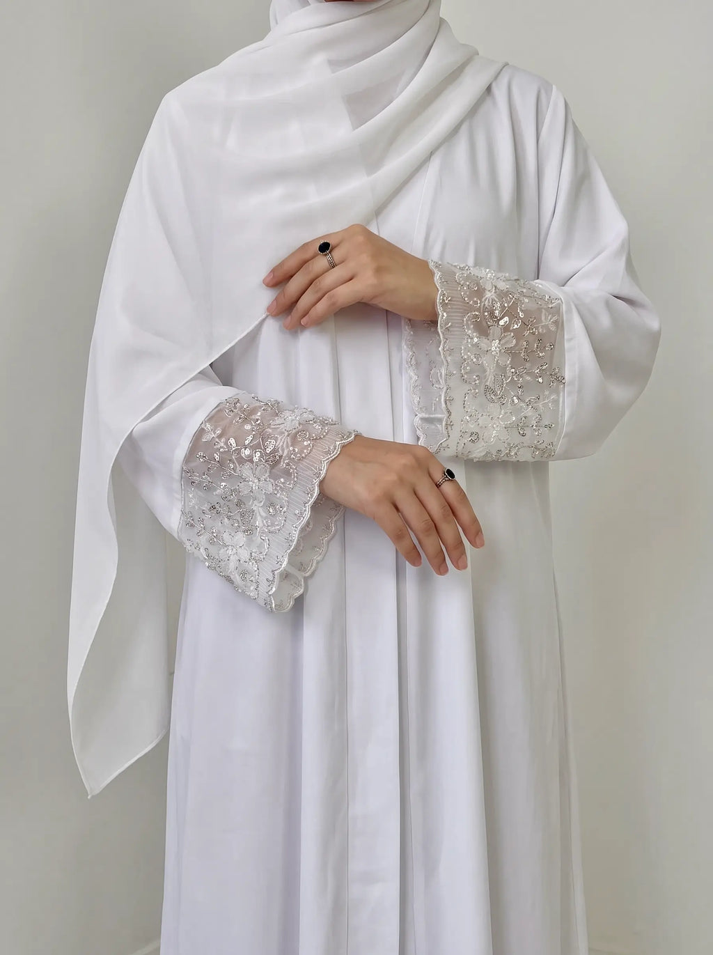 Off White - Gleam of Reverie Abaya - HJ1722