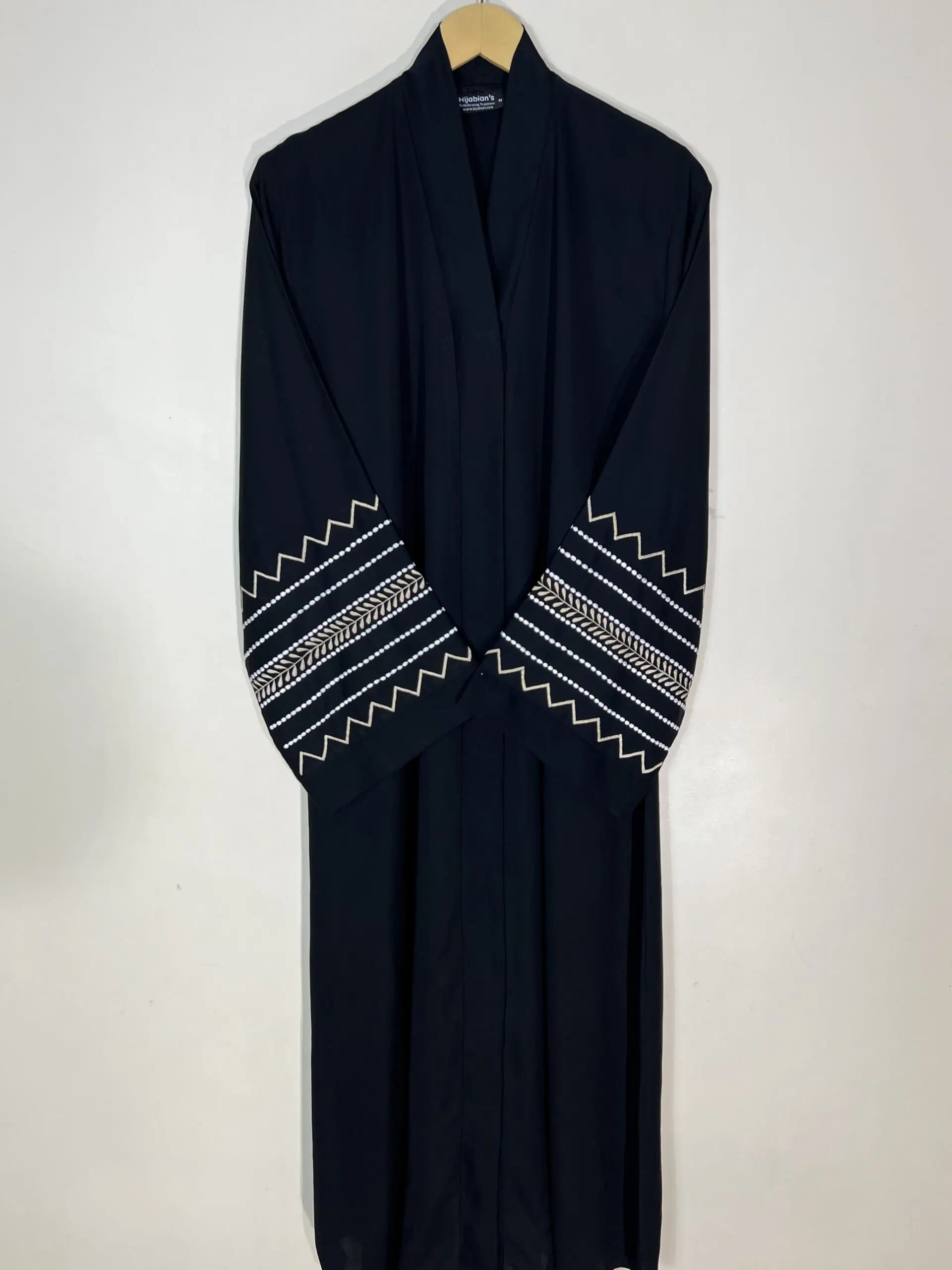 Black - Harmony Trail Embroidery Abaya HJ1100