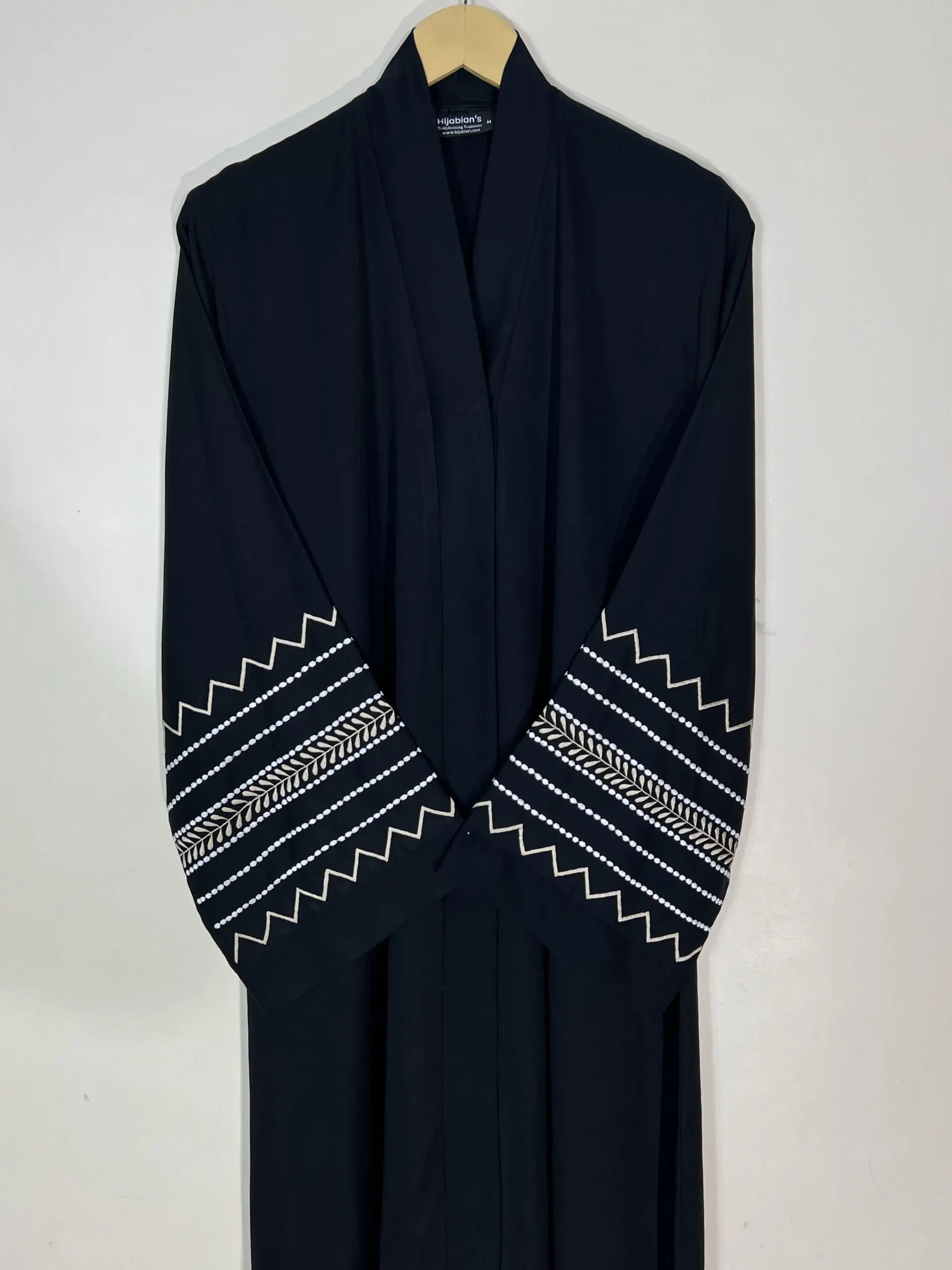 Black - Harmony Trail Embroidery Abaya HJ1100