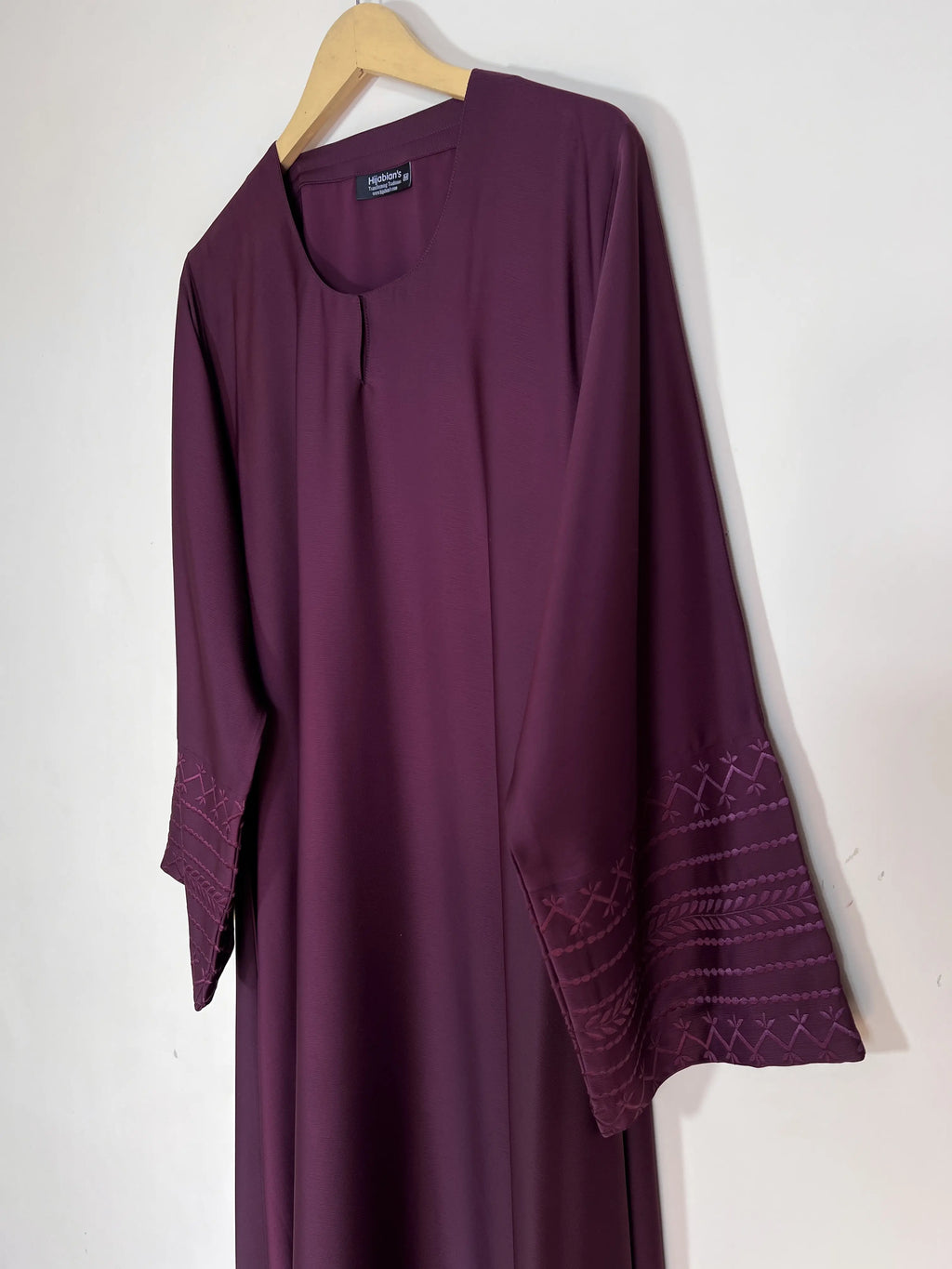 Mulberry - Trail Embroidery Abaya HJ1535