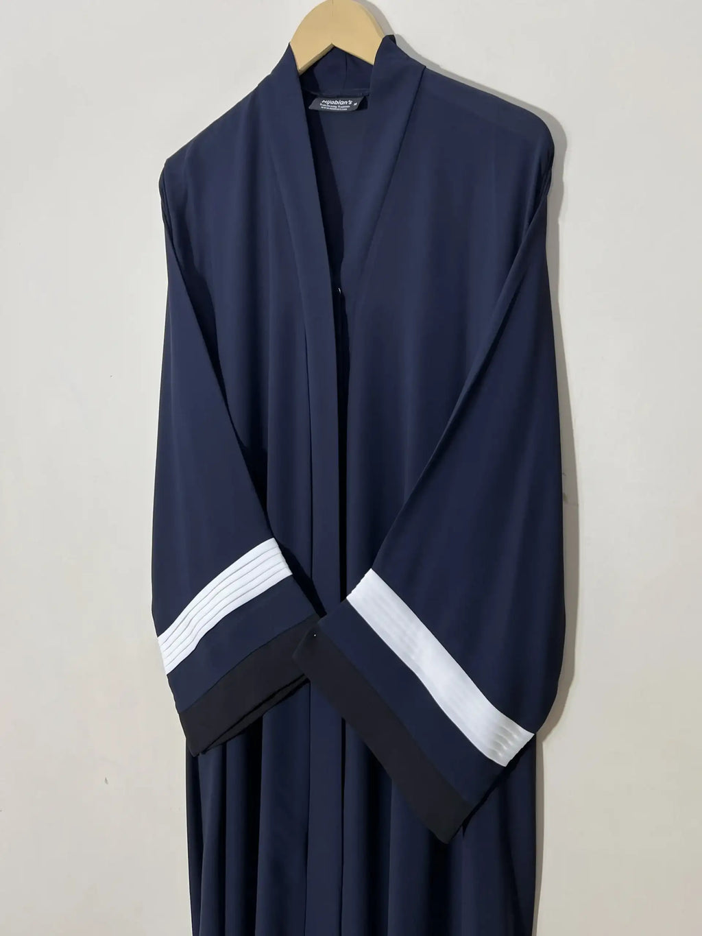 Blue - White Modest Pleated Abaya HJ1151