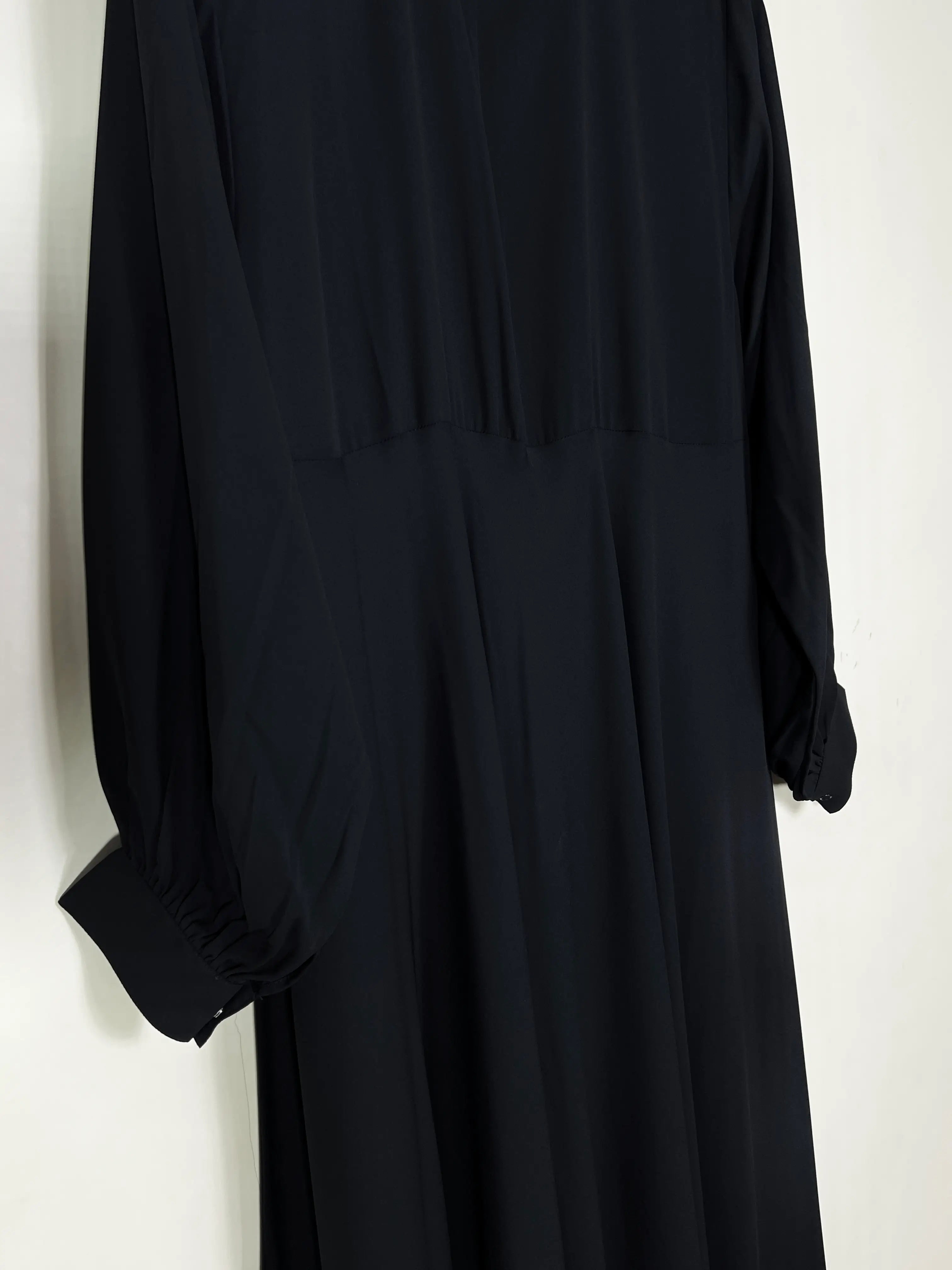 Black - Midway Zip Collar Abaya HJ1576