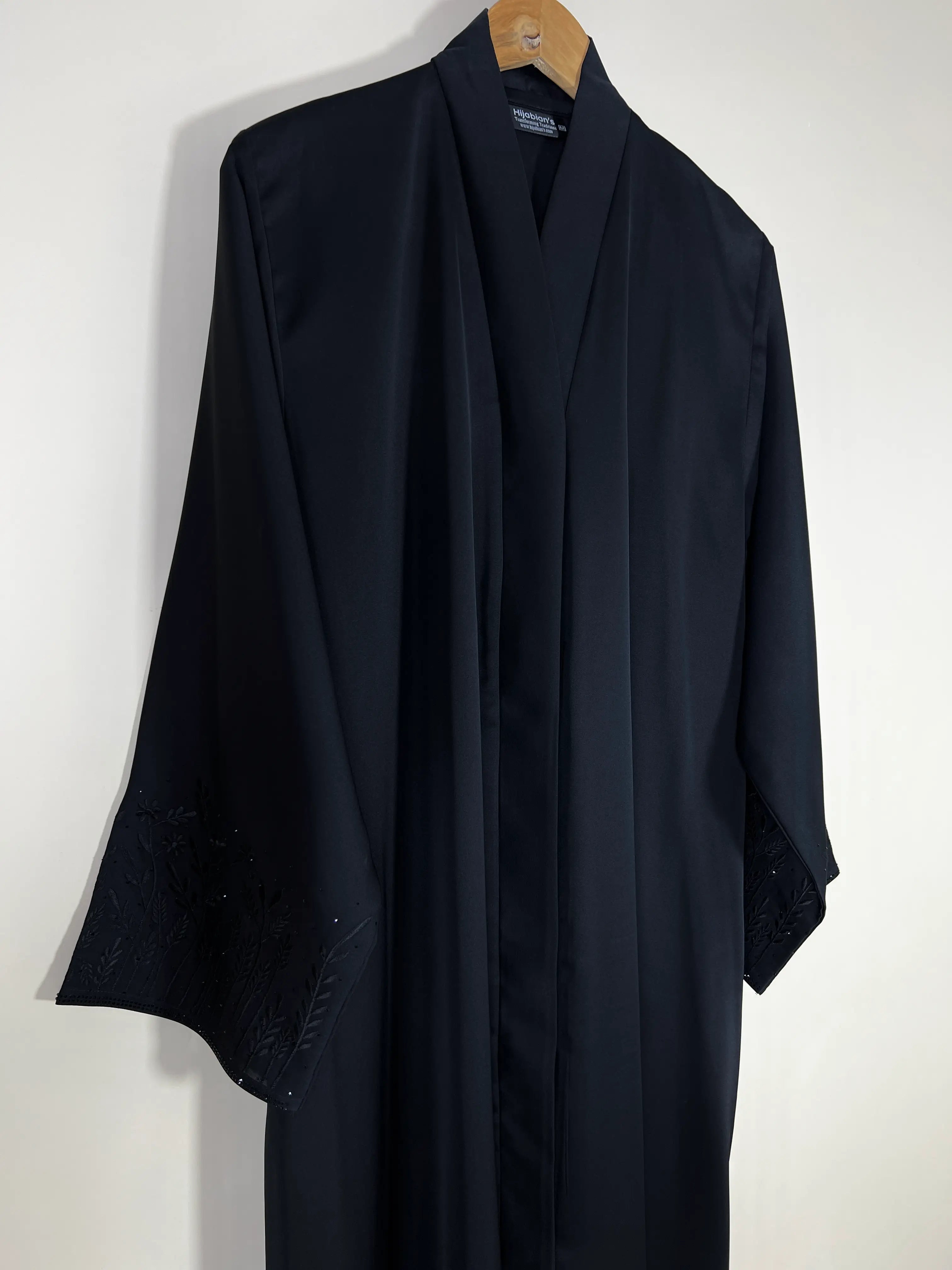 Black - Selena Abaya HJ1702