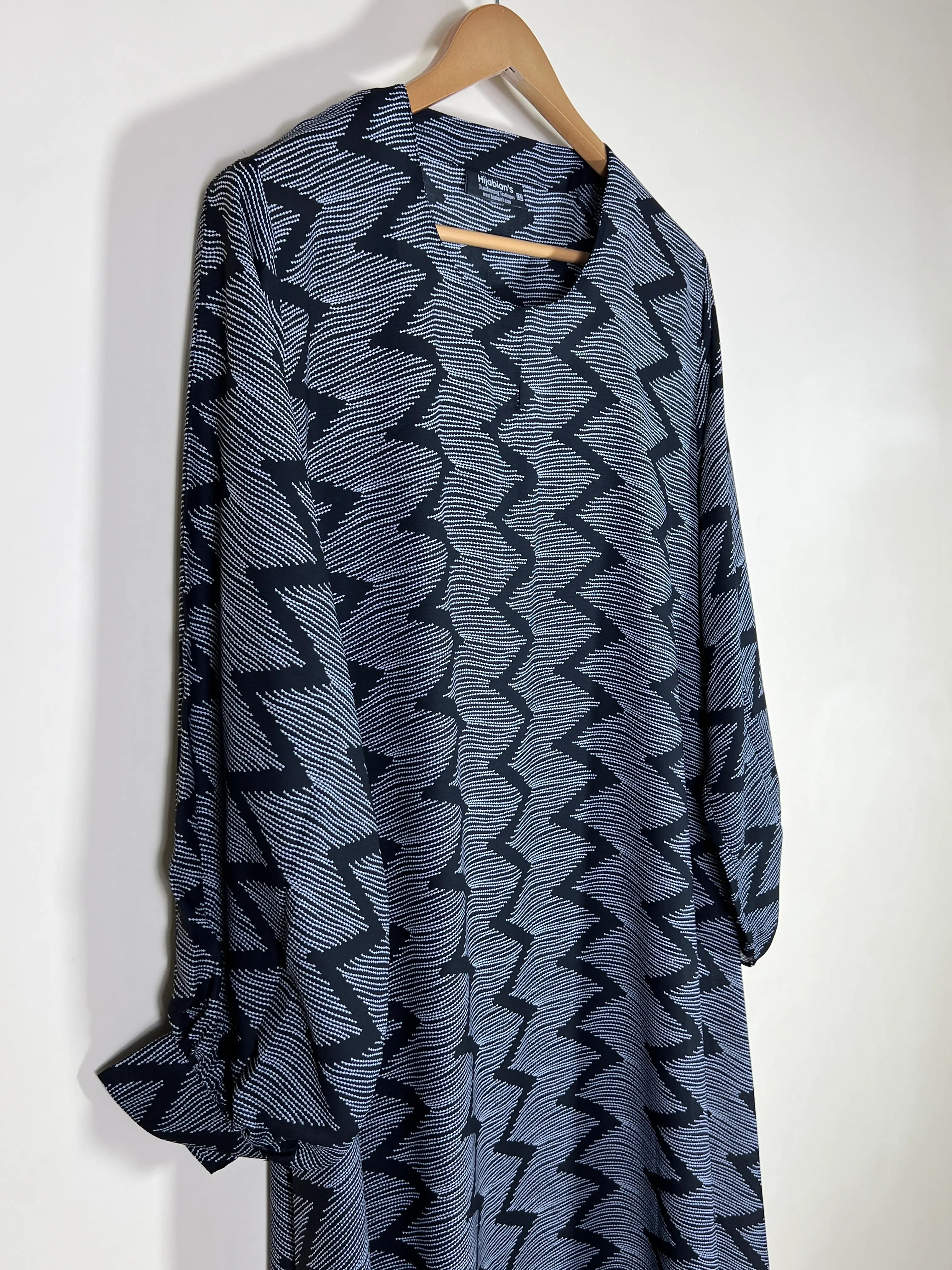 Slate Grey - Printed Maxi Abaya HJ1660 Secondary image