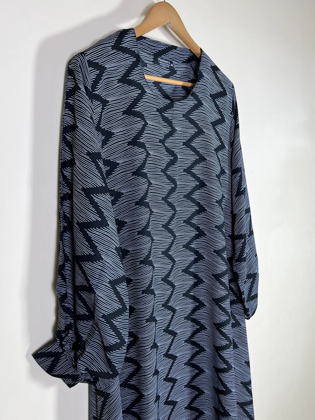 Slate Grey - Printed Maxi Abaya HJ1660