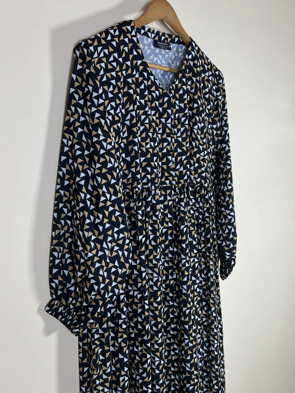 Black - Printed Front Open Chun Abaya HJ1671