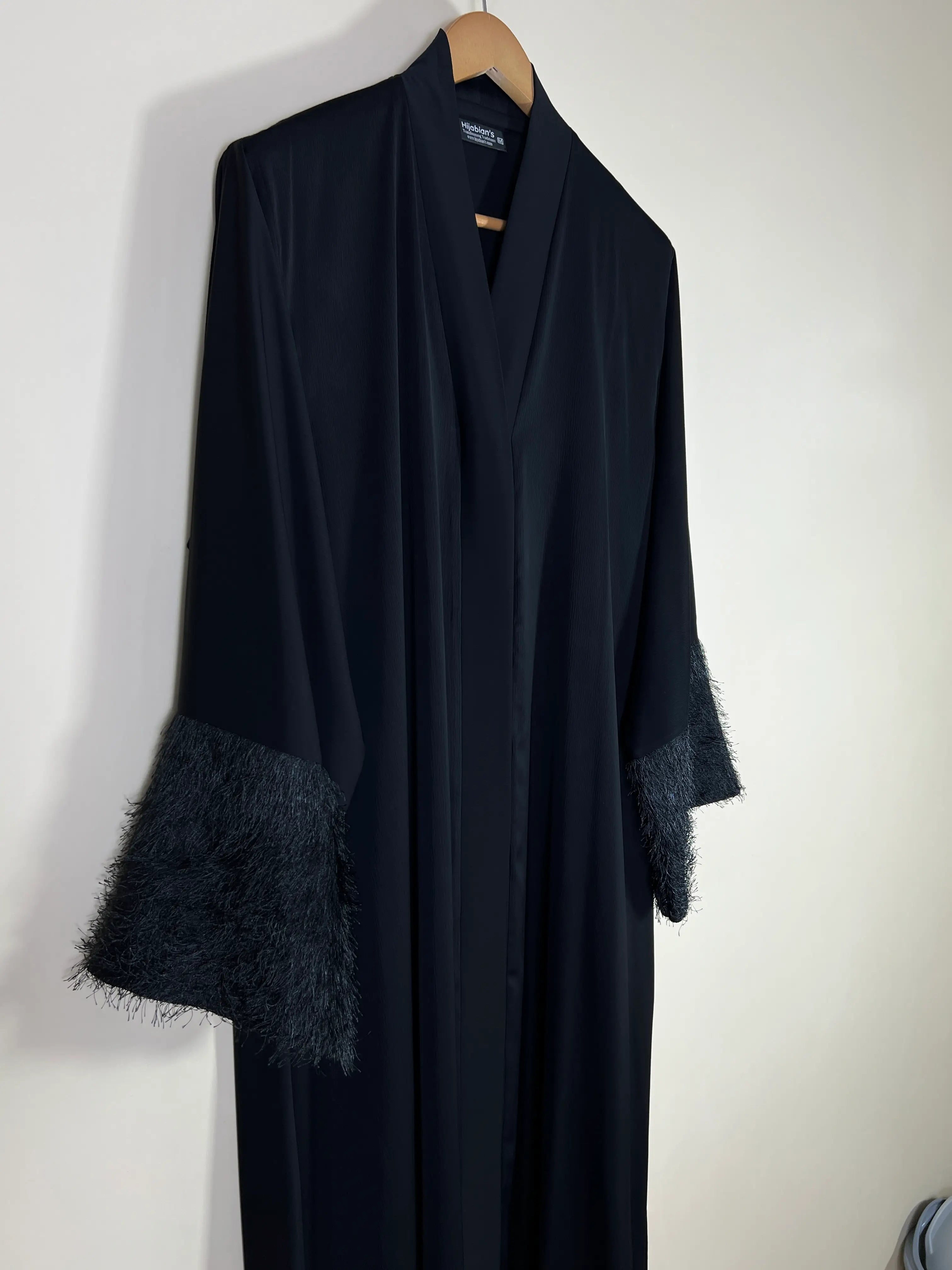 Black - Safa Feather Abaya HJ1679