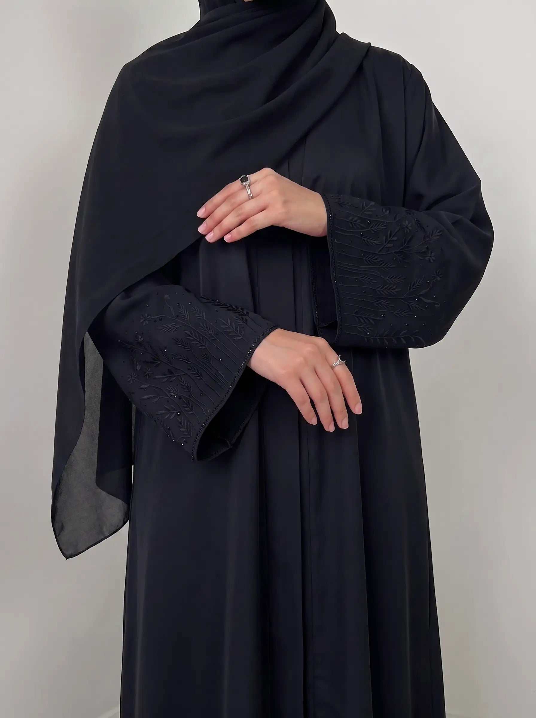Black - Selena Abaya HJ1702