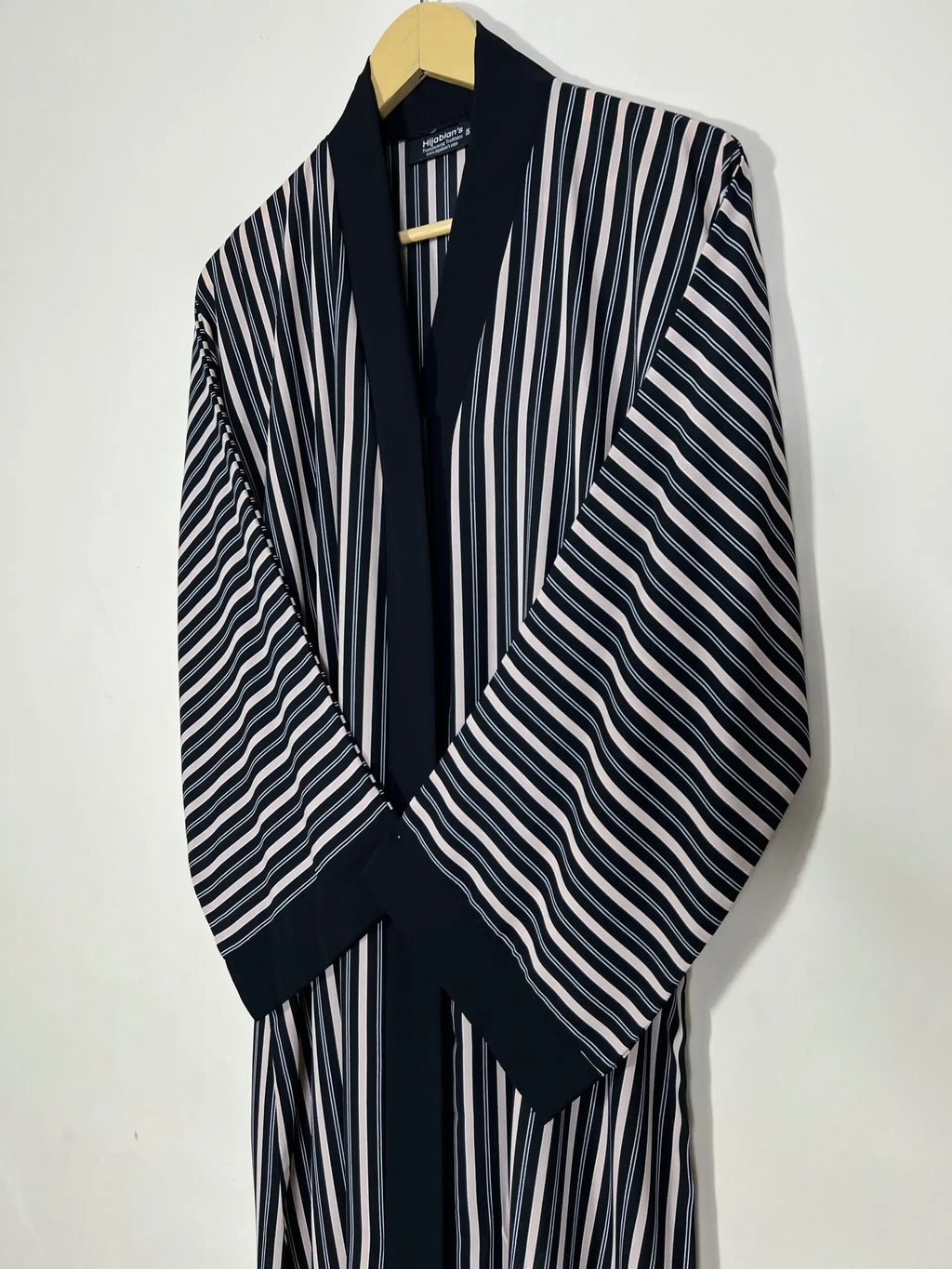 Black - Stripes Front Open Abaya HJ1213