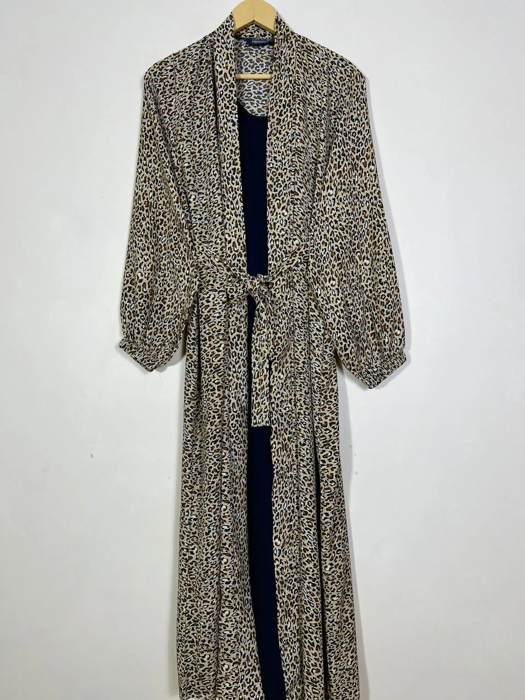 Daffodil - Attached Inner Chic Abaya HJ1202