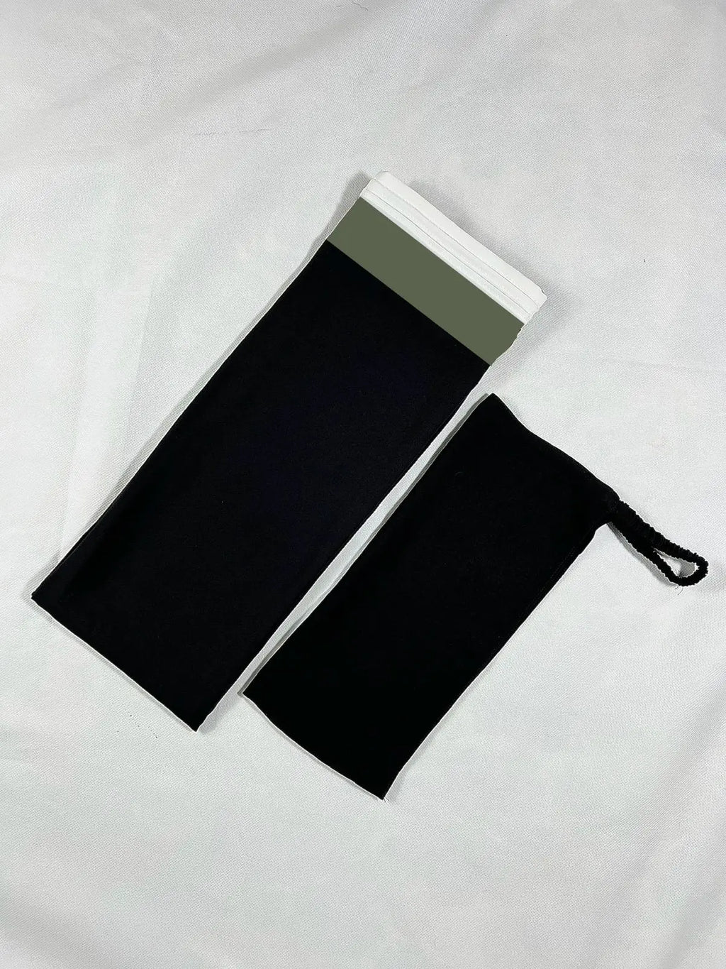 Moss - White Pleated Modest Abaya HJ0696